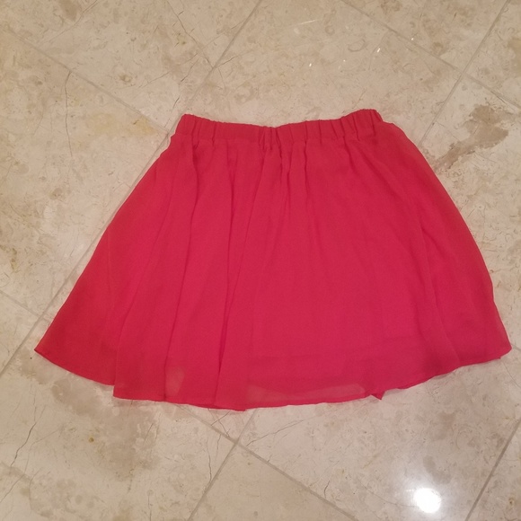 H&M Dresses & Skirts - H&m skirt